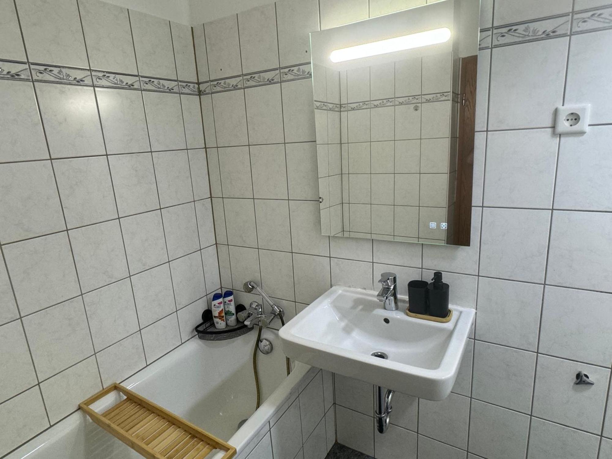 Stylish & Relaxing Modernes Apartment Mit Privatparkplatz Gelsenkirchen Ngoại thất bức ảnh
